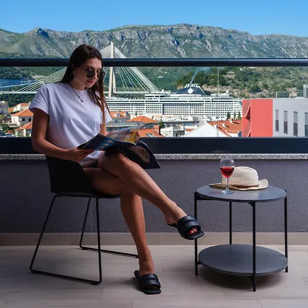 D-elegant Lapad 酒店 4*