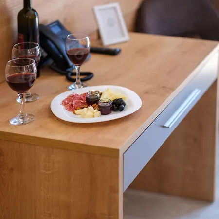 酒店 D-elegant Lapad